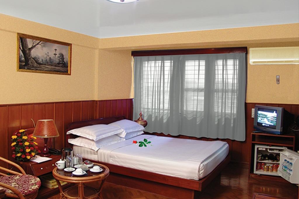 Silver Swan Hotel มัณฑะเลย์ ภายนอก รูปภาพ